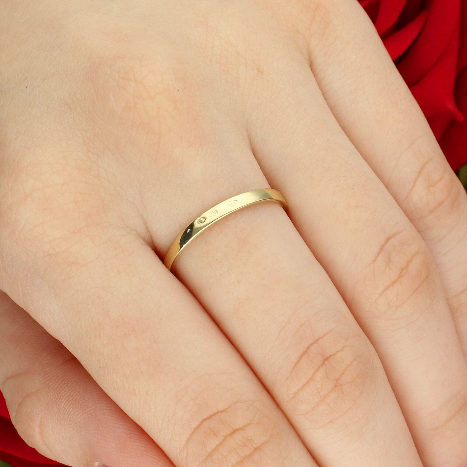 Złoty pierścionek damski 375 z cyrkoniami – klasyczna markiza, elegancki blask Au 375.jpg